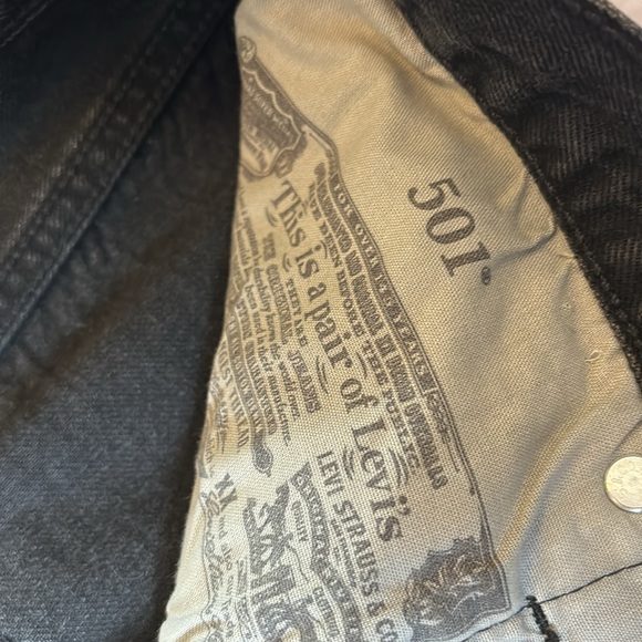 Levi 501 Jean shorts - Picture 4 of 4